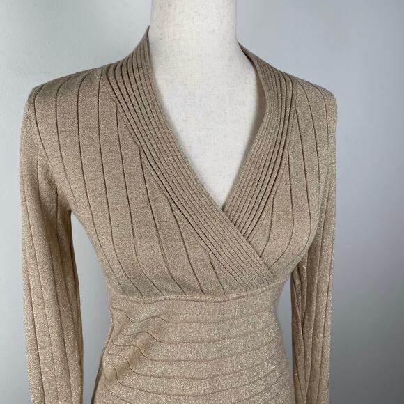 00s y2k Gold Metallic Knit Ribbed V-Neck Sweater Pullover Shimmery Top Petite M - Picture 7 of 10
